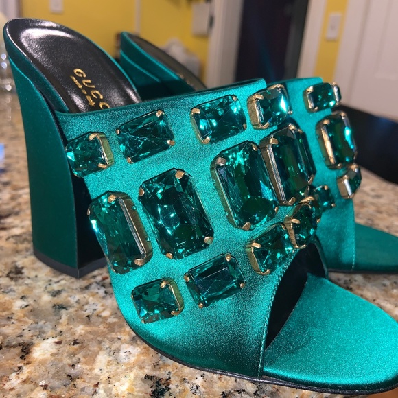 GUCCI HEELS - Picture 3 of 4